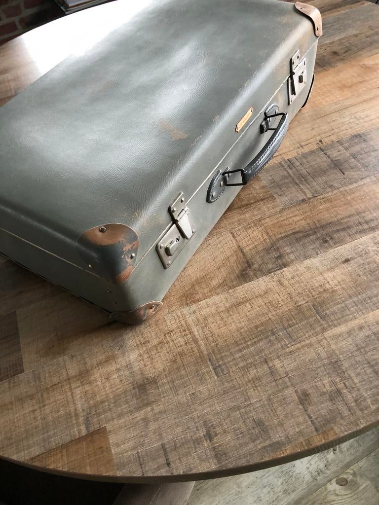 Oude koffers    Brocante koffers, Ophalen