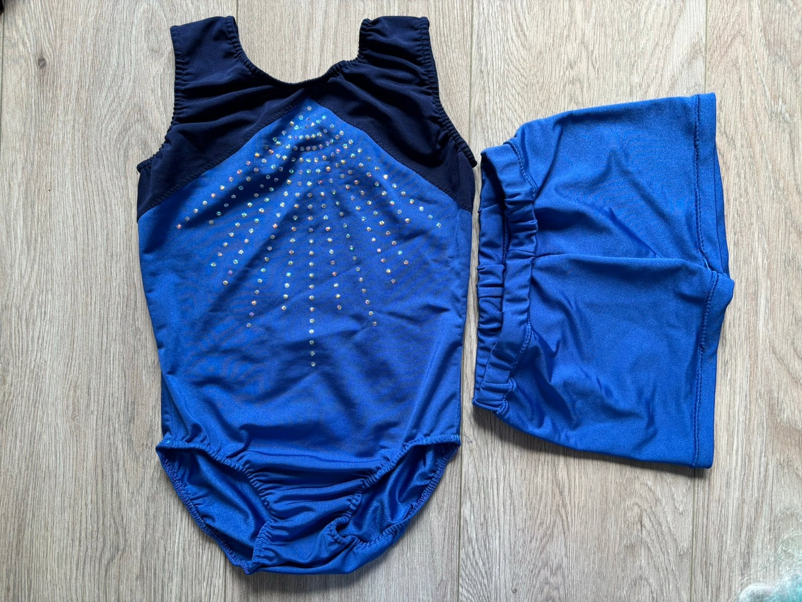 Turnpakje en broekje 110 116, Ophalen of Verzenden, Gebruikt, Meisje, Sport- of Zwemkleding