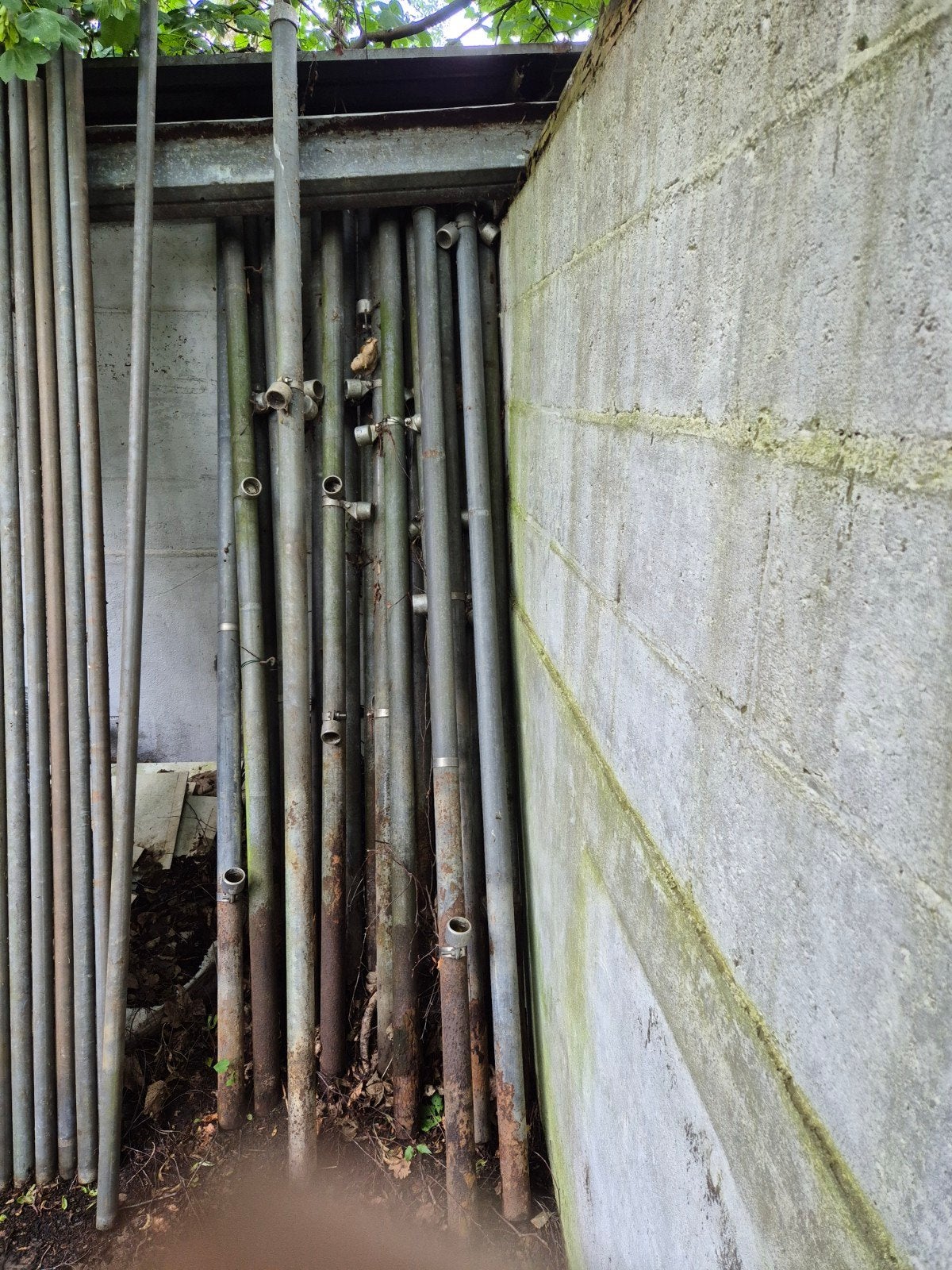 Hekwerkpalen ijzeren palen 275 cm lang, Tuin en Terras, Tuinhekken en Hekwerk, Ophalen, IJzer, Sierhekwerk