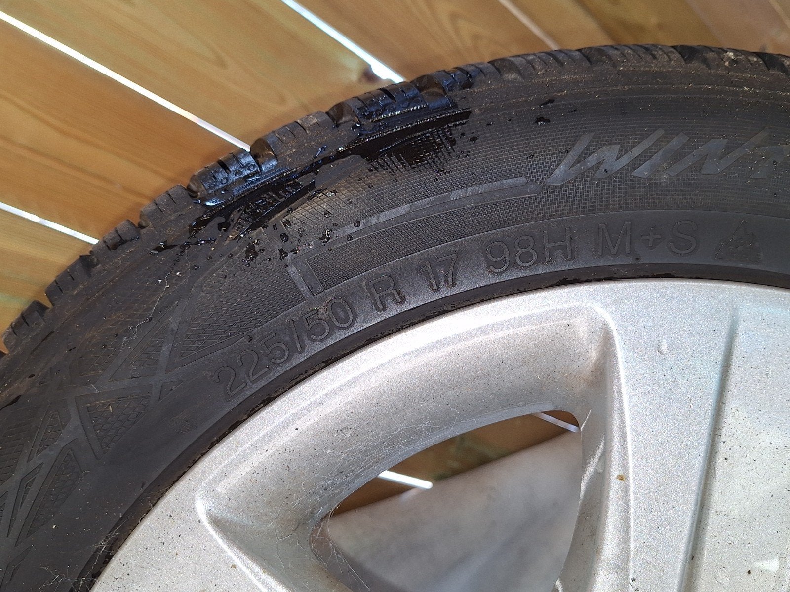 Banden met velgen 225/50 R17 98H M+S, Auto-onderdelen, Banden en Velgen, Ophalen, Gebruikt, Banden en Velgen, 17 inch
