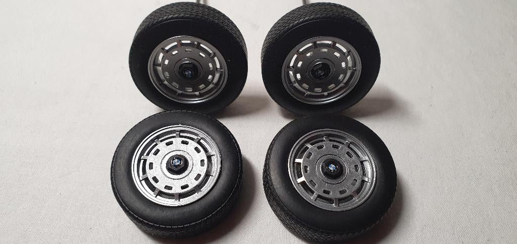 Velgen en banden set van Norev, Hobby en Vrije tijd, Modelauto's | 1:18, Ophalen of Verzenden, Zo goed als nieuw, Auto, Norev