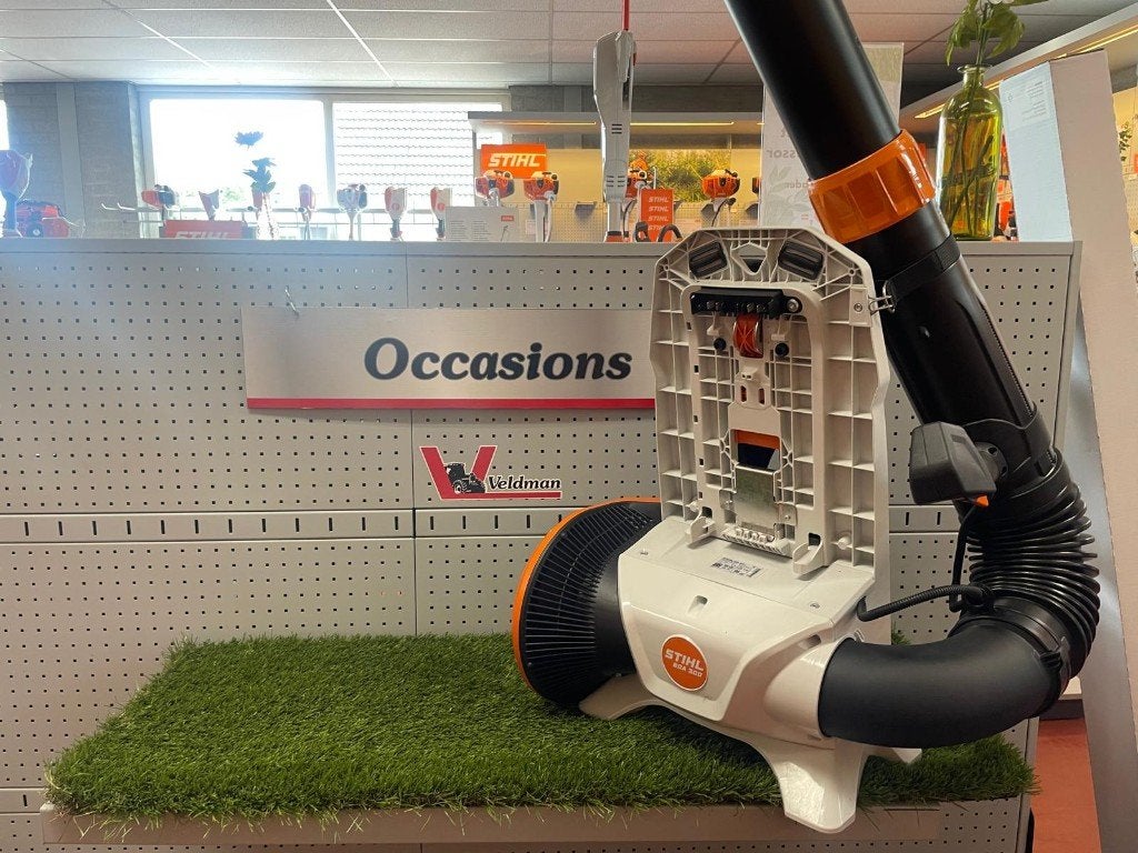 Nette ruggedragen Stihl accu bladblazer - Bouwjaar 2023, Ophalen, Stihl, Accu, Ruggedragen