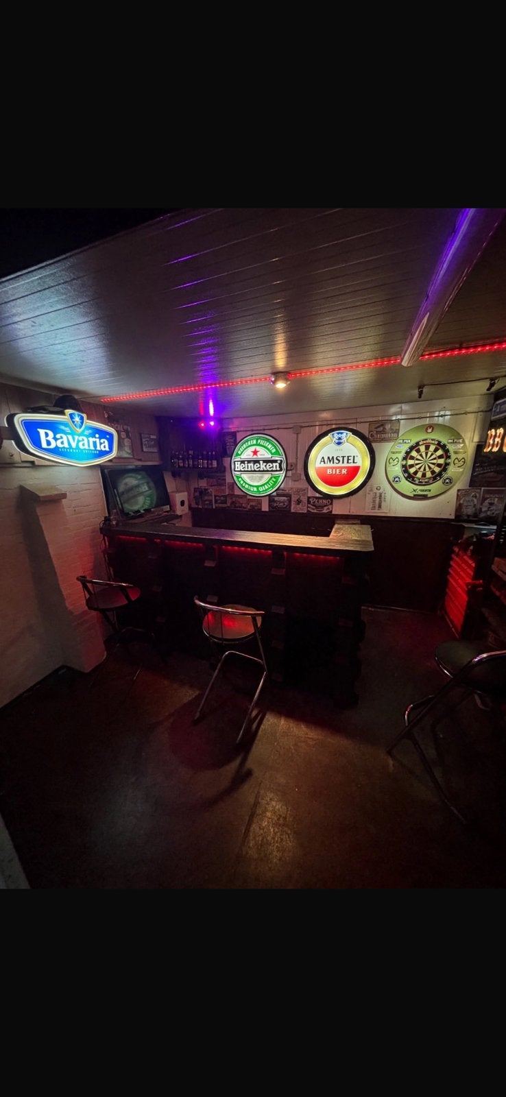 houten bar thuis bar met 4 krukken koeling mancave  (ruilen), Ophalen of Verzenden, Gebruikt, Inclusief barstoelen