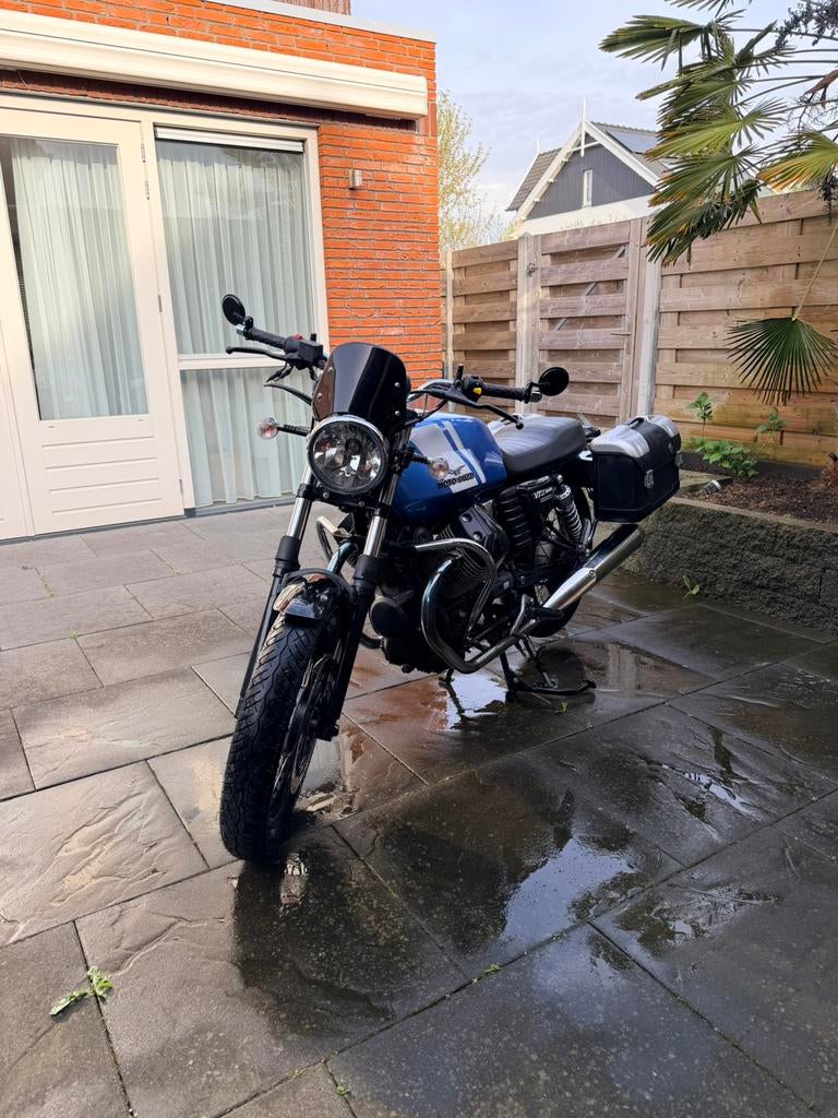 Moto Guzzi V7 II Speciale 2015, Motoren, 750 cc, 2 cilinders, Occasion, Motorrijbewijs A