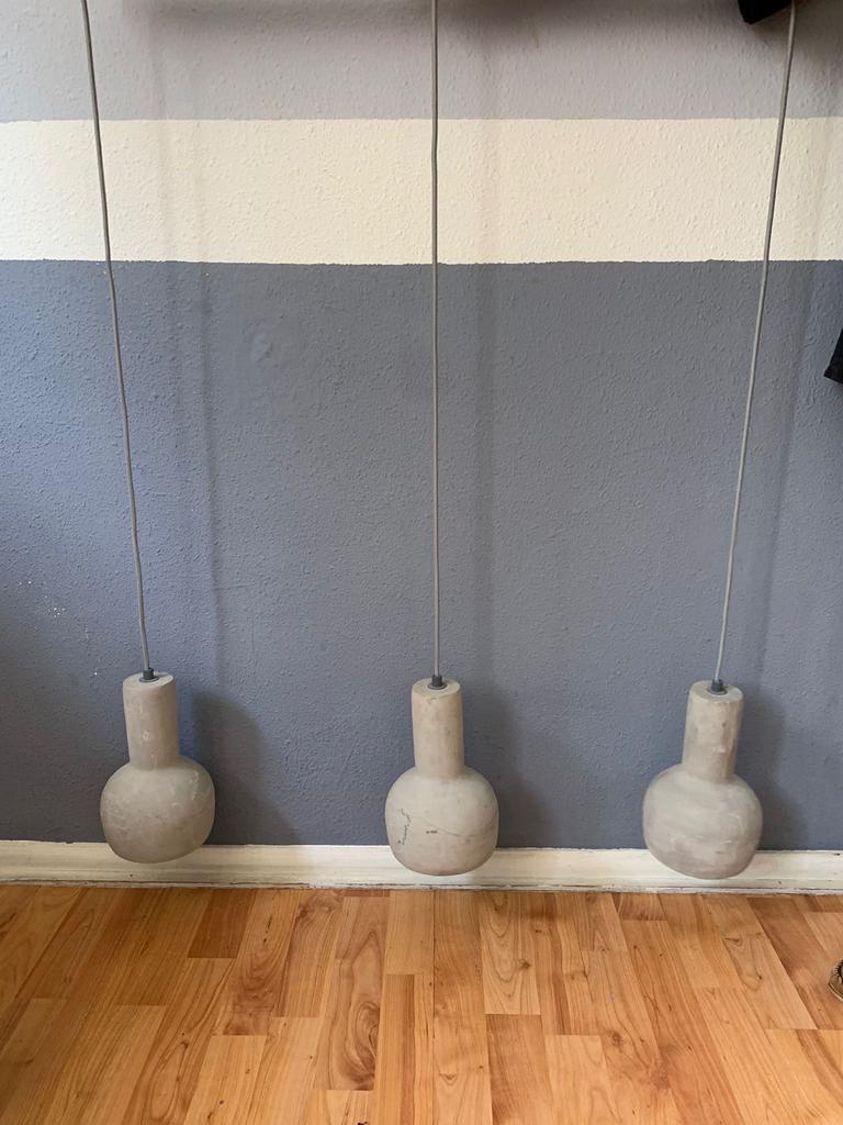 Set van 3 minimalistische betonnen hanglampen, Ophalen of Verzenden, Zo goed als nieuw, Overige materialen, Minder dan 50 cm