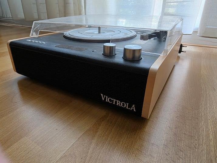 Victrola Eastwood Platenspeler VTA-72 - WERKT NIET GOED, Ophalen of Verzenden, Niet werkend, Platenspeler, Overige merken