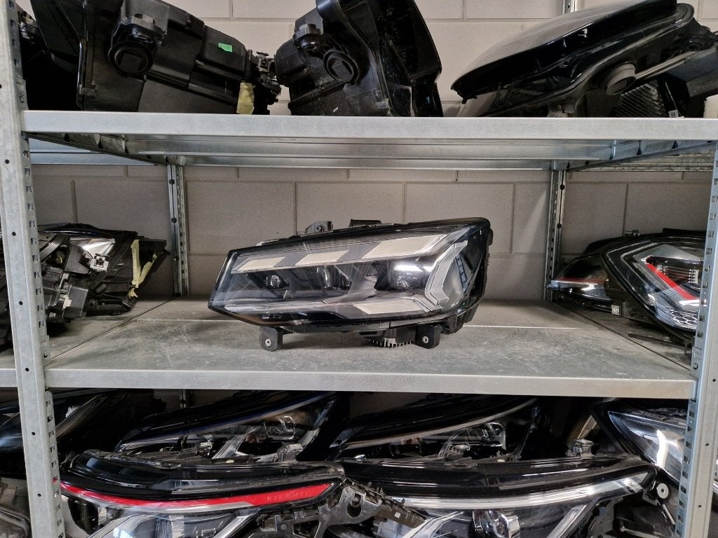 Facelift Audi Q2 SQ2 81A matrix beam LED koplamp 035 links, Auto-onderdelen, Verlichting, Ophalen of Verzenden, Gebruikt, Audi