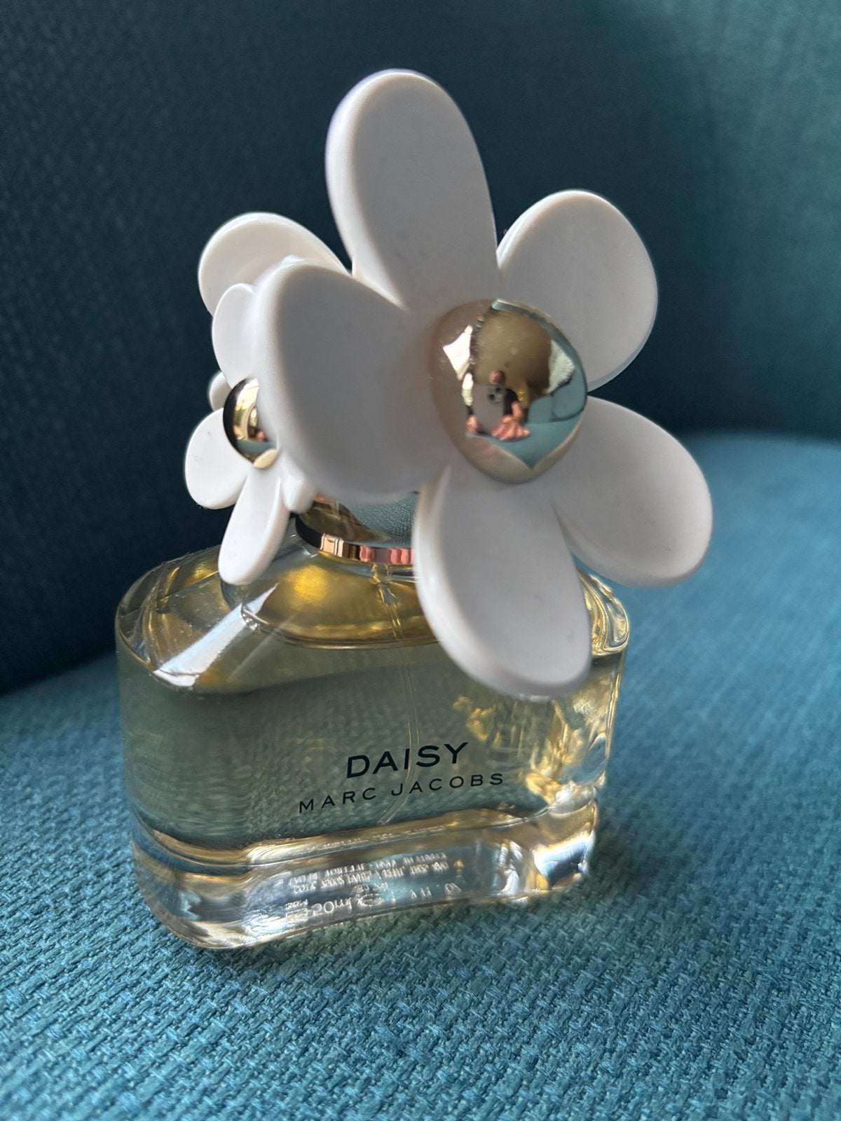 Marc Jacobs Daisy au de toilette 50ml, Sieraden, Tassen en Uiterlijk, Uiterlijk | Parfum, Ophalen of Verzenden, Zo goed als nieuw