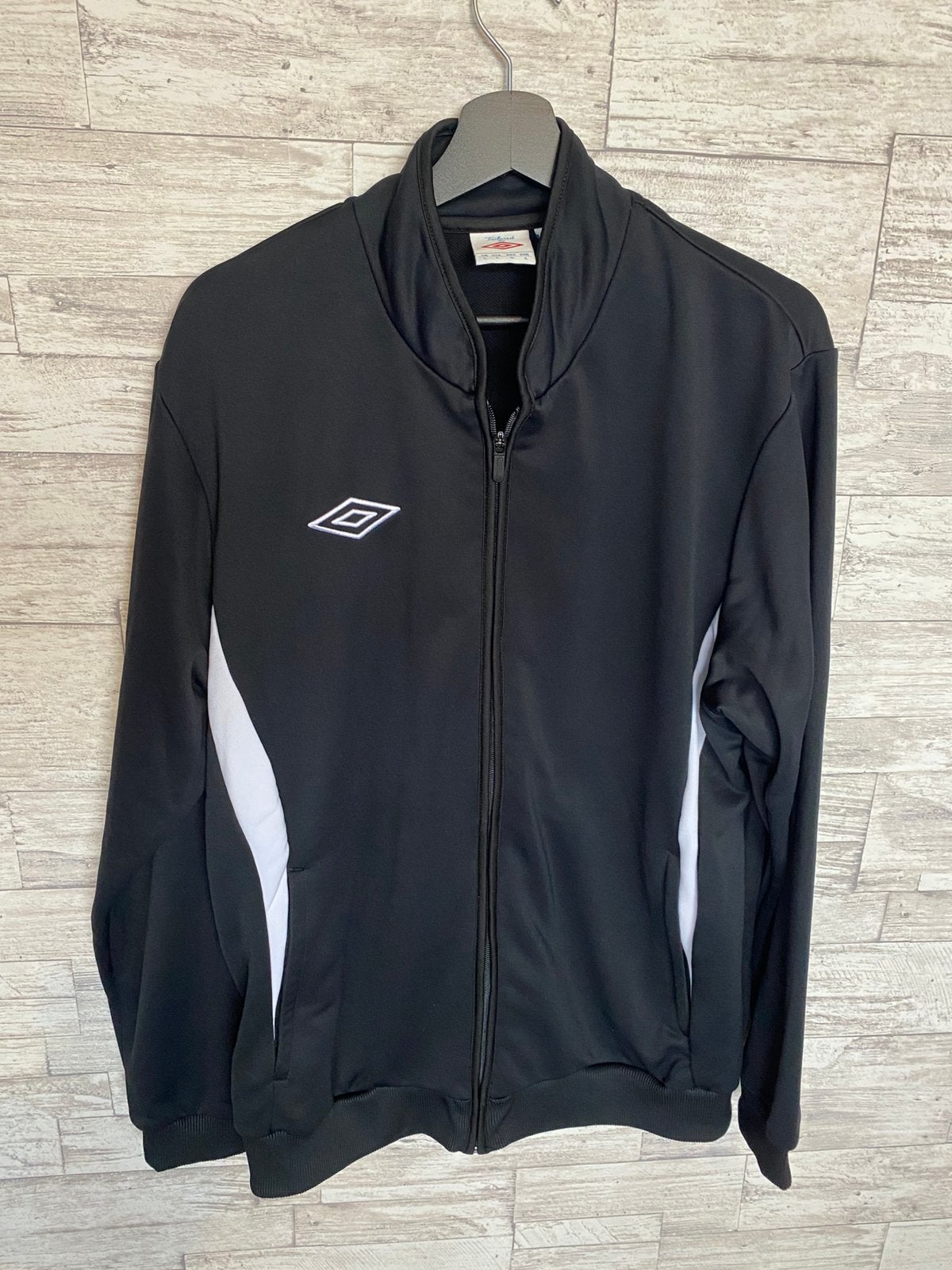 Umbro trainingsjas Maat L, Ophalen of Verzenden, Zo goed als nieuw, Maat 52/54 (L), Zwart