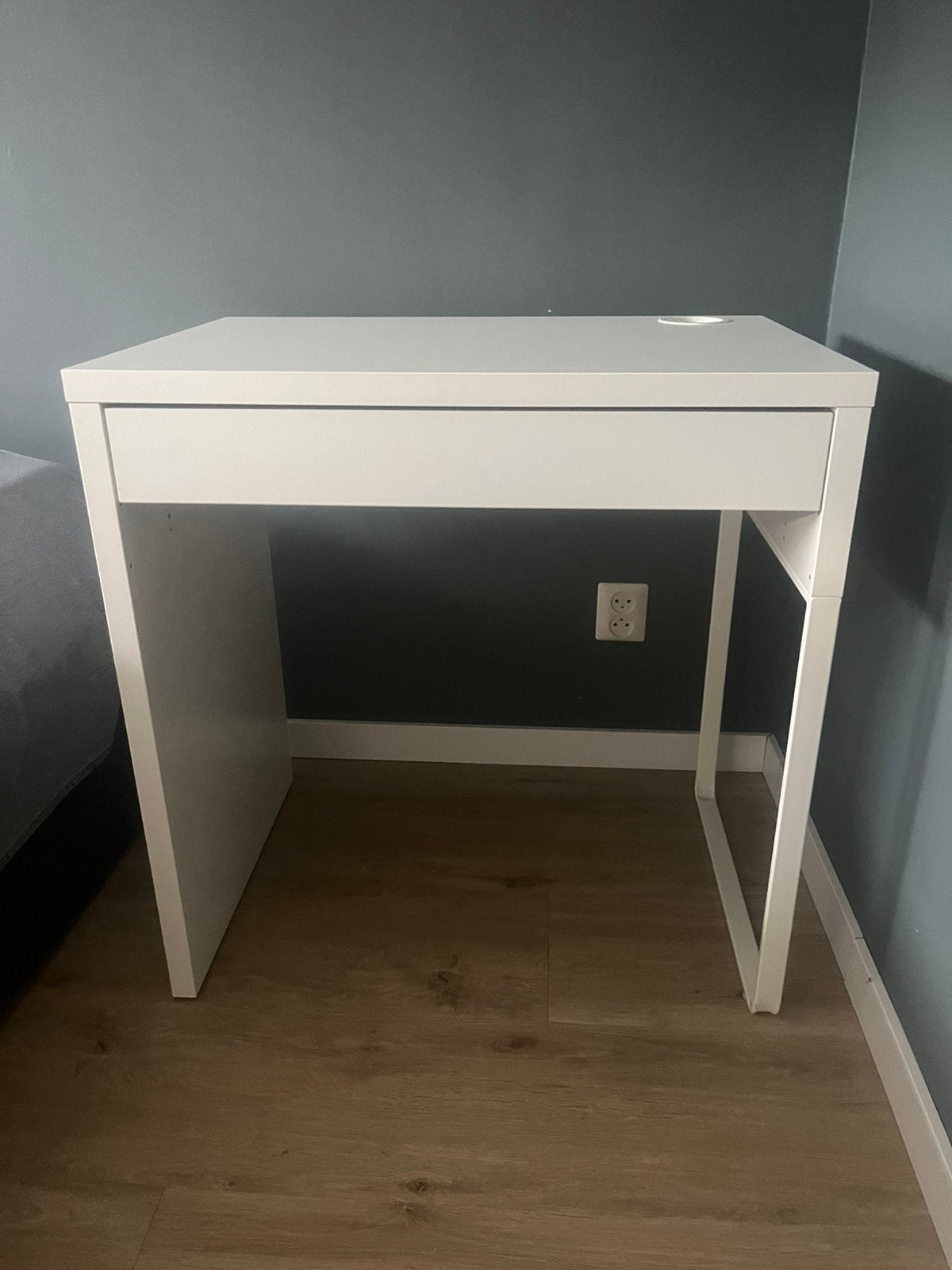 Bureautje Ikea, Ophalen, Zo goed als nieuw, IKEA, Wit