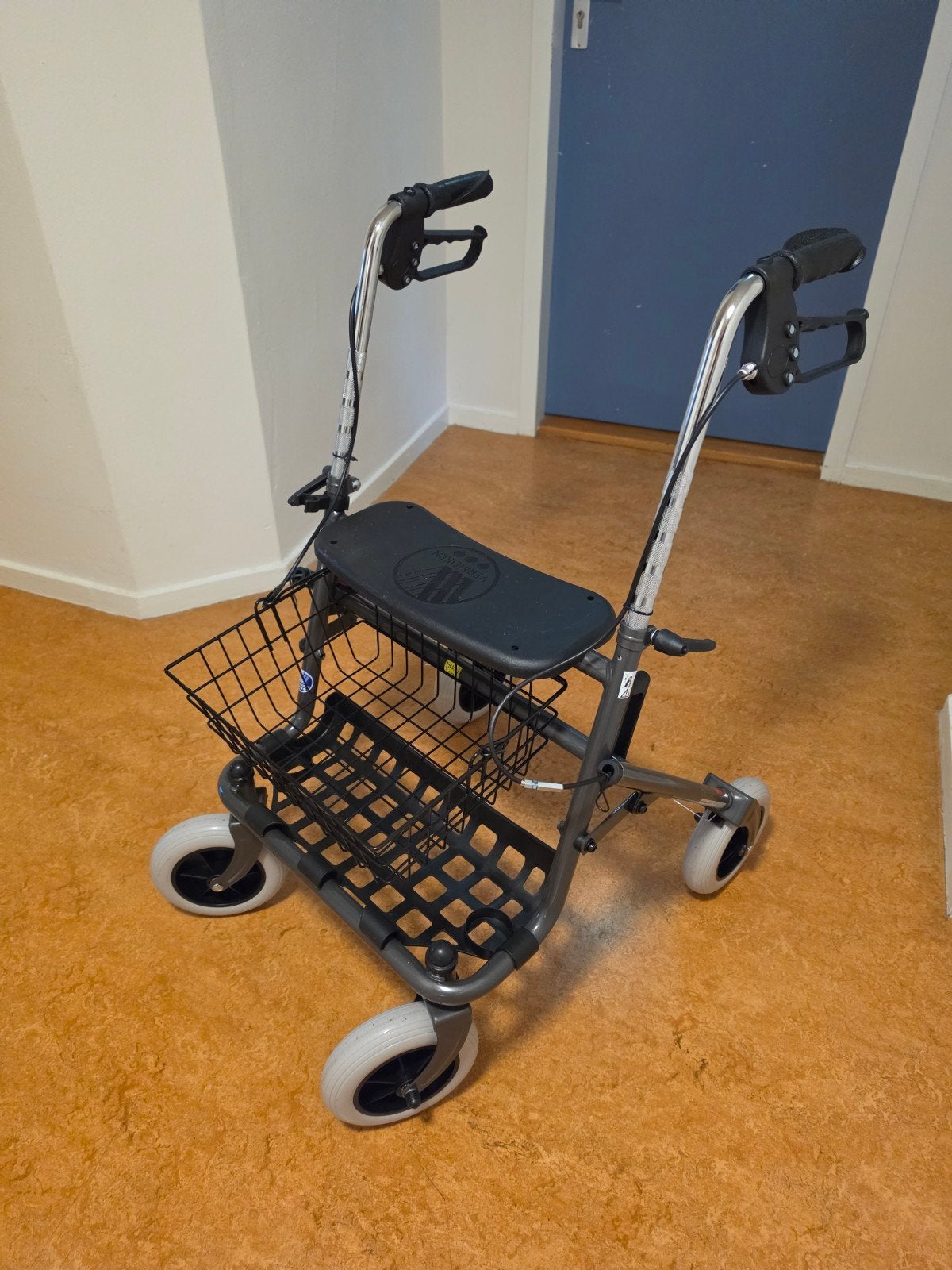 Nieuwe rollator, Ophalen of Verzenden, Nieuw