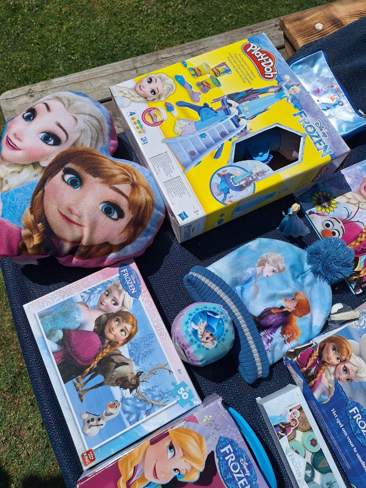 Frozen pakket Pop puzzel spel muts bal etui magneetbord klei, Ophalen