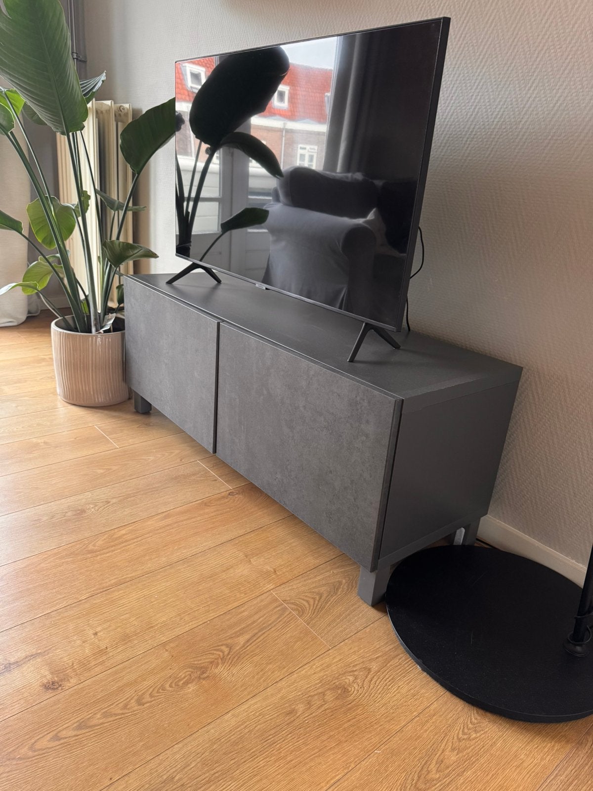 IKEA TV-meubel, Ophalen, 100 tot 150 cm, Zo goed als nieuw, Minder dan 100 cm