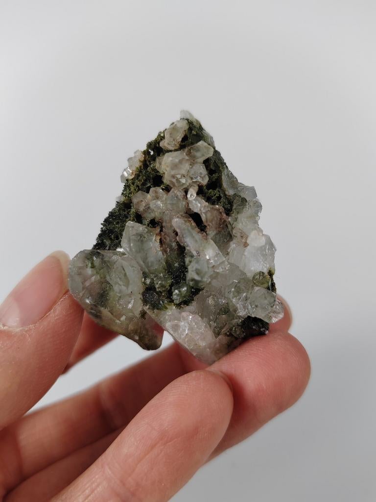 Kwarts met epidoot, Ophalen of Verzenden, Mineraal