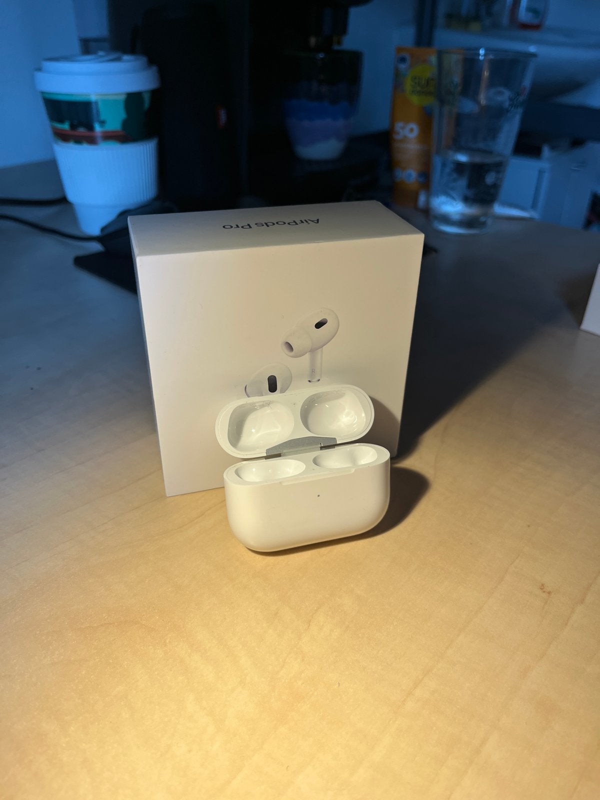 AirPods Pro 2 Oplaadcase (alleen case, geen oordopjes), Audio, Tv en Foto, Koptelefoons, In-ear, Gebruikt, Draadloos opladen, Ophalen of Verzenden