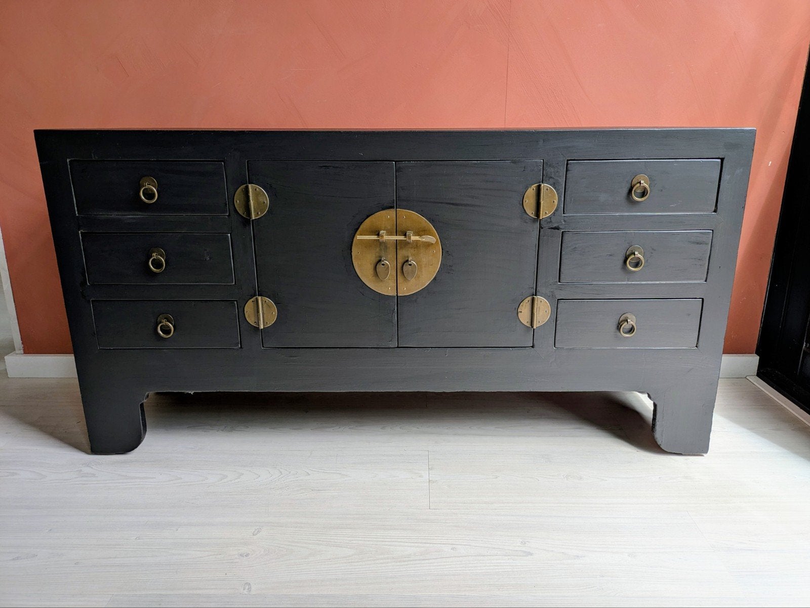 Chinees Dressoir Mat zwart wart, Huis en Inrichting, Ophalen, 100 tot 150 cm, Zo goed als nieuw, X