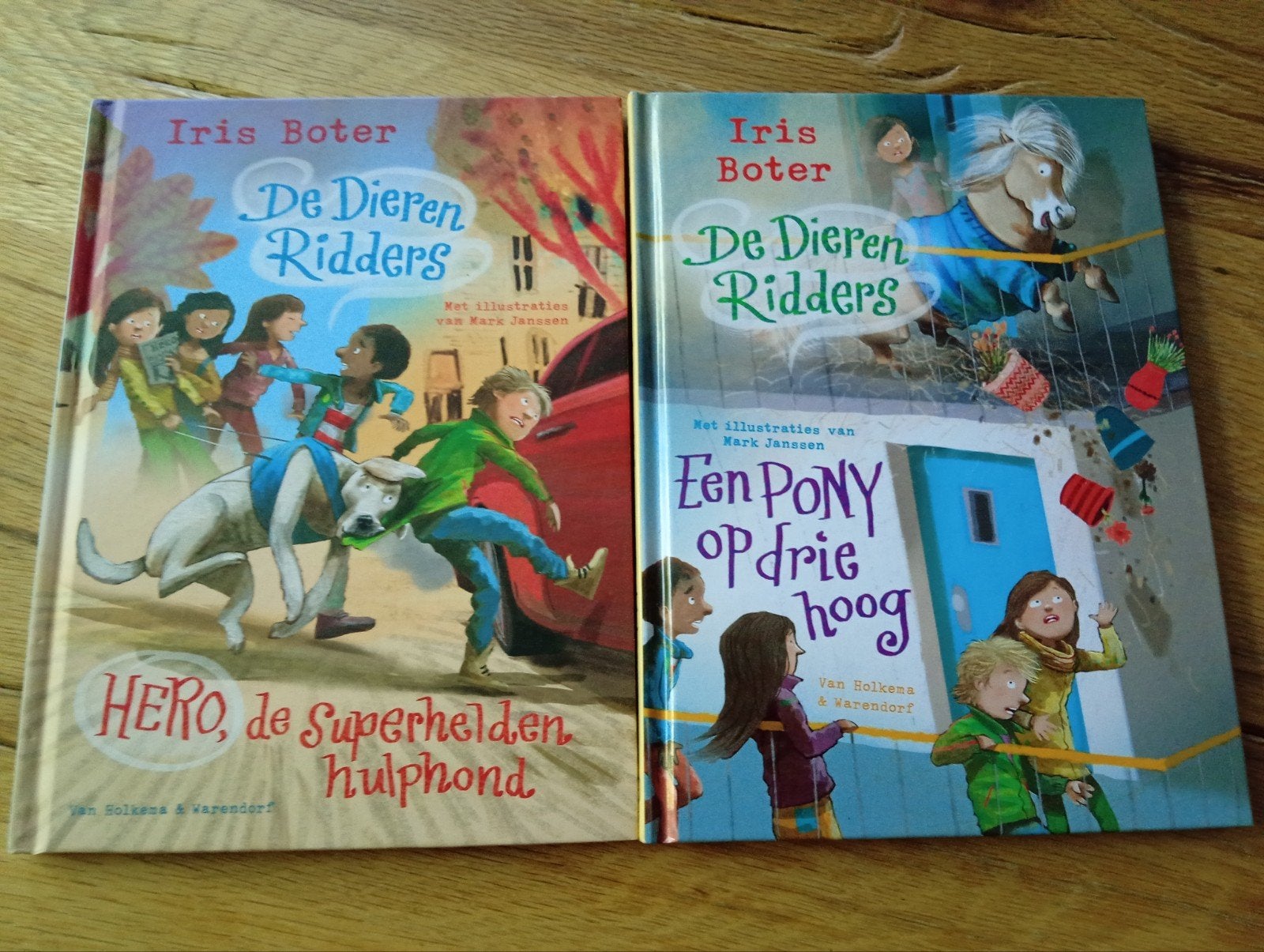De Dieren Ridders - 2 boeken van Iris Boter, Ophalen of Verzenden, Zo goed als nieuw, Iris Boter, Fictie algemeen