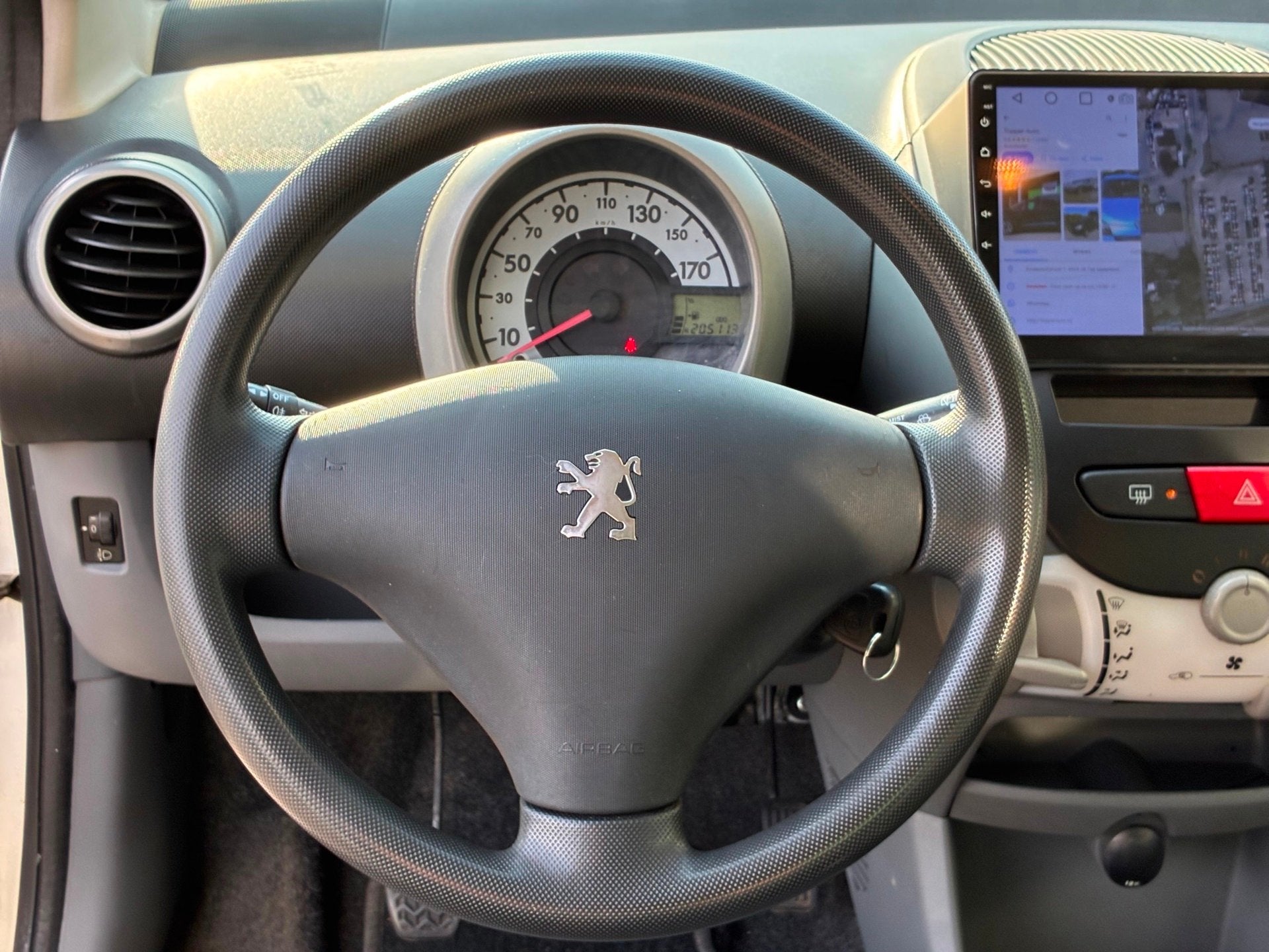 Peugeot 107 1.0-12V XS|Navigatie|Carplay|Airco|Elektr.ramen|, Voorwielaandrijving, Gebruikt, 765 kg, 4 stoelen