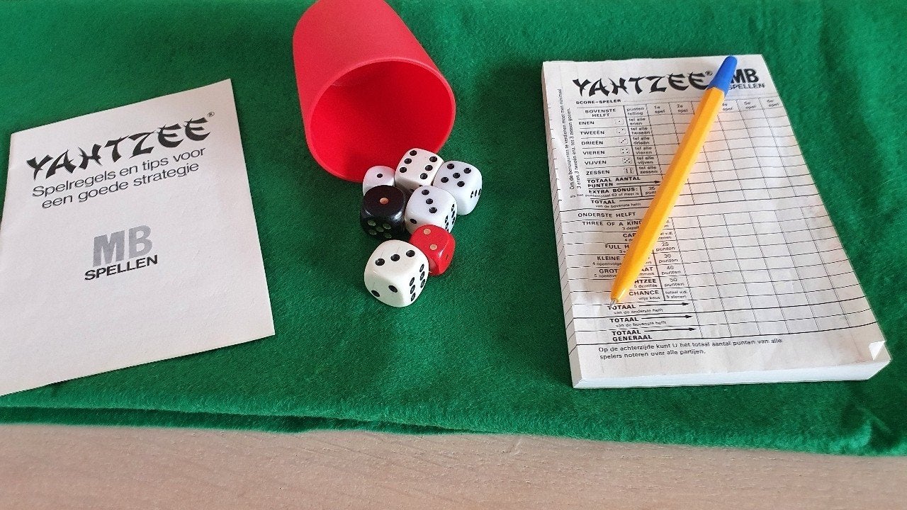 Stel 70+ zoekt stel voor jokeren of rummikub thuis, Ophalen of Verzenden
