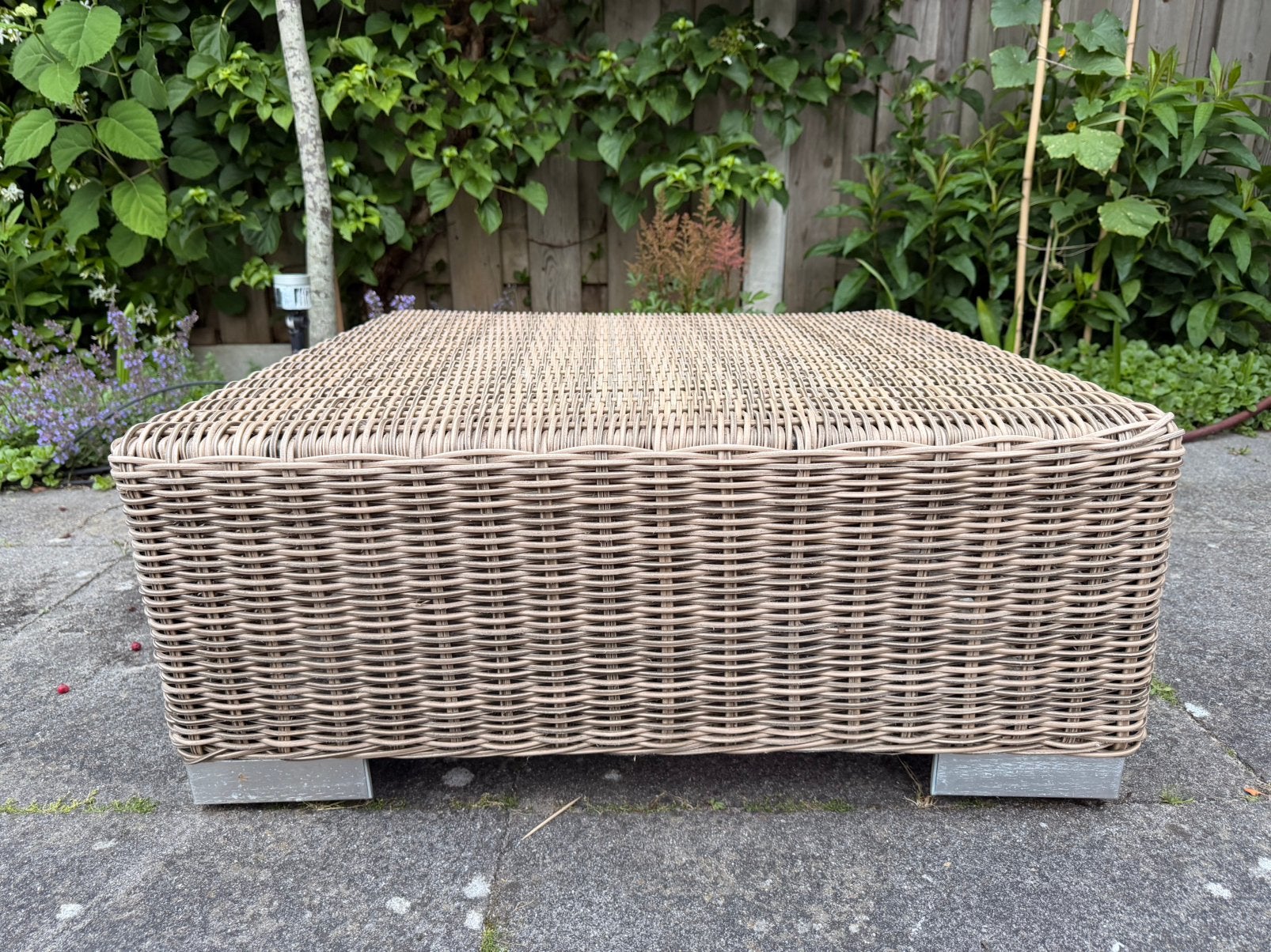 Wicker Hocker/Voetenbank 75x75x40cm kleur: beige/latte, Ophalen, Gebruikt, Vierkant, Wicker