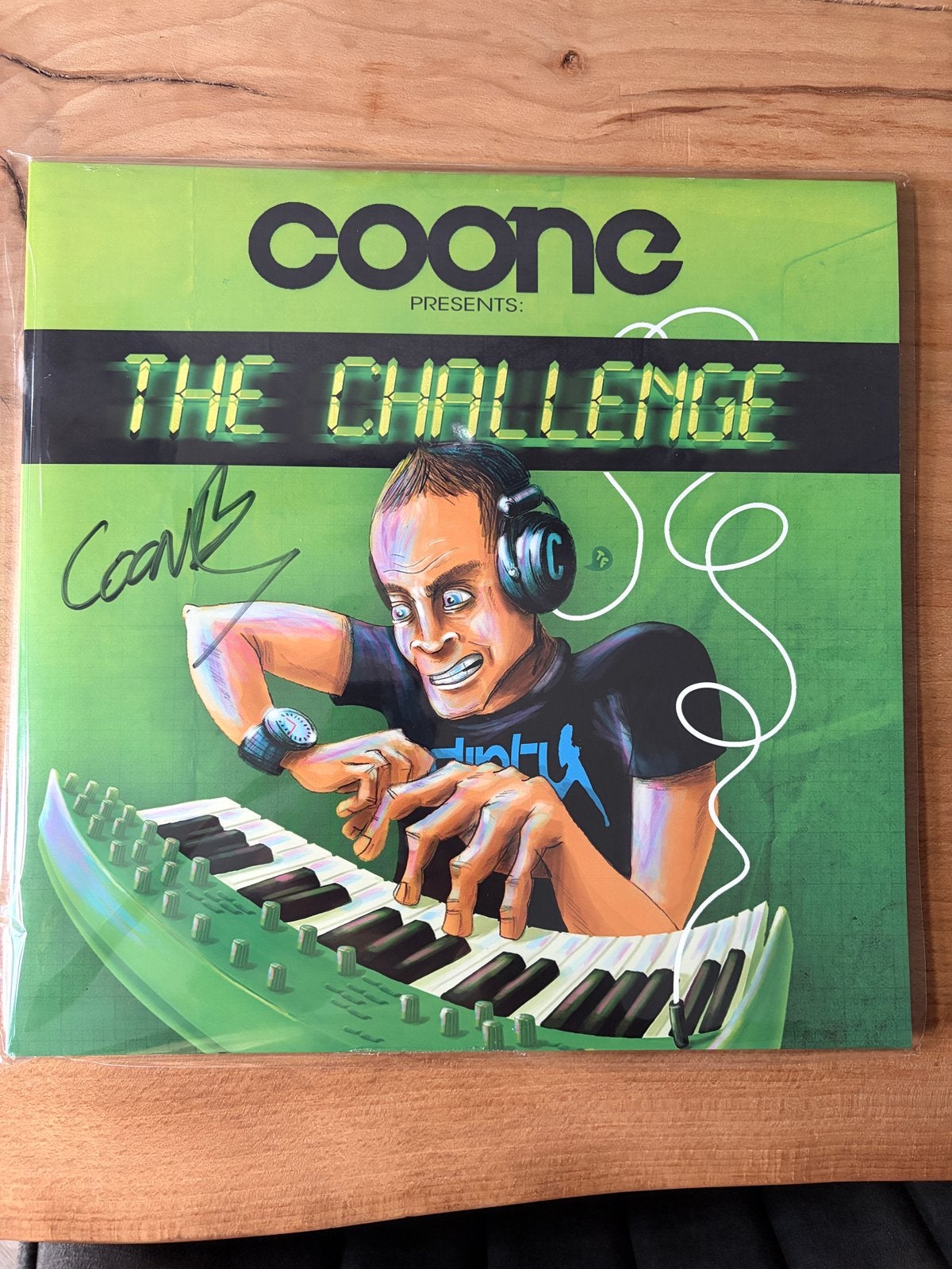 Coone - The Challenge (Gesigneerde LP), Ophalen, LP, Overige genres, Geseald