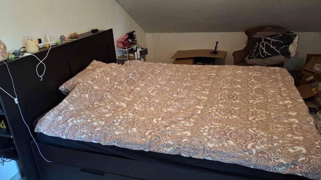 Brimnes bed te Maastricht, Huis en Inrichting, Slaapkamer | Bedden, Ophalen, Gebruikt, Zwart, Tweepersoons