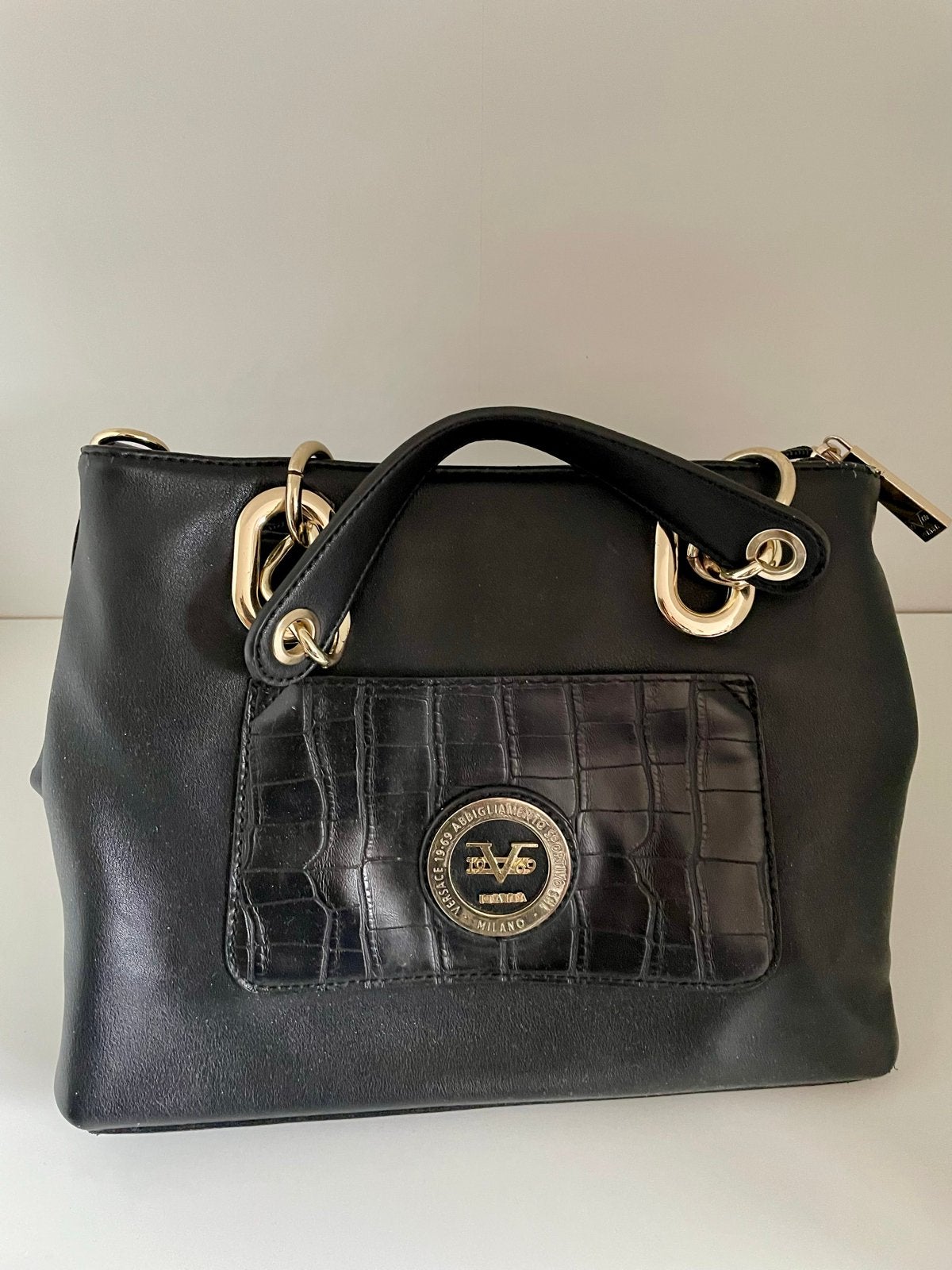 Zwarte Versace 19.69 Handtas met Gouden Details, Ophalen of Verzenden, Gebruikt, Zwart, Handtas