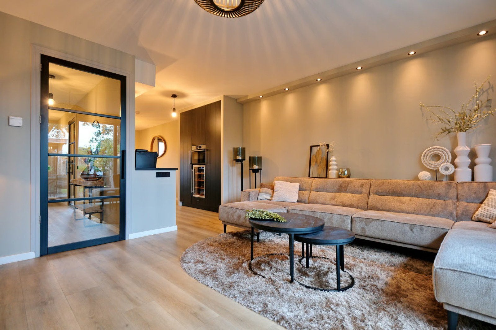 Vloerkleed velvet bruin hoogpolig ovaal, Huis en Inrichting, Stoffering | Vloerbedekking, Ophalen, Bruin, 75 m² of meer, Zo goed als nieuw