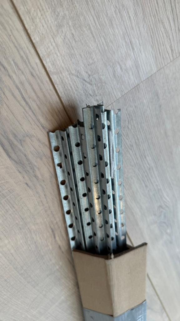 Stucprofielen 10mm stucgeleider hoekprofielen rvs, Doe-het-zelf en Verbouw, Ophalen, 250 mm of meer, Overige typen, Zo goed als nieuw