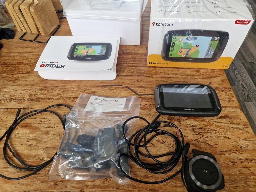 TomTom Rider 550 SE met nieuw RAM montage materiaal, Ophalen of Verzenden, Gebruikt