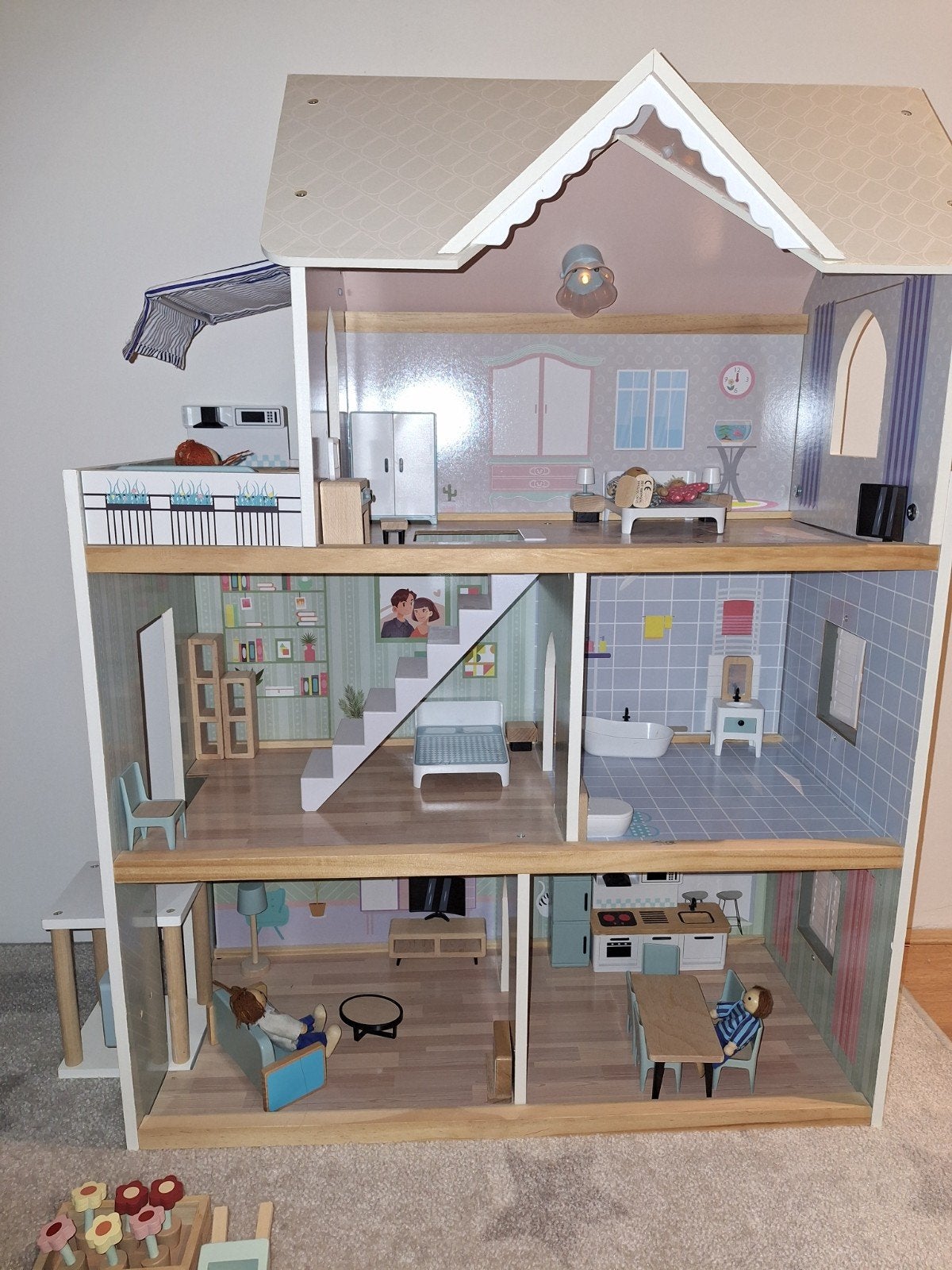 houten poppenhuis met veel accessoires, Ophalen, Gebruikt, Poppenhuis