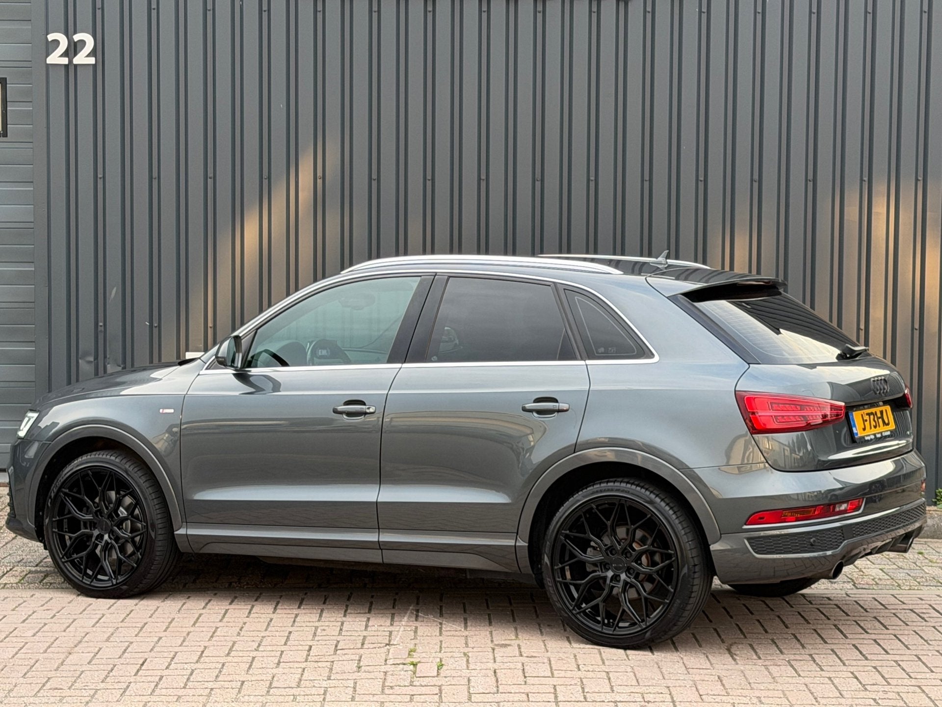 Audi Q3 2.0 TFSI quattro Sport Pro Line S|81.182km|SportStoe, Auto's, Automaat, Xenon verlichting, 15 km/l, Gebruikt