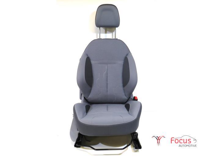 Stoel rechts van een Peugeot 208, Auto-onderdelen, Interieur en Bekleding, Gebruikt, -, -, Ophalen of Verzenden
