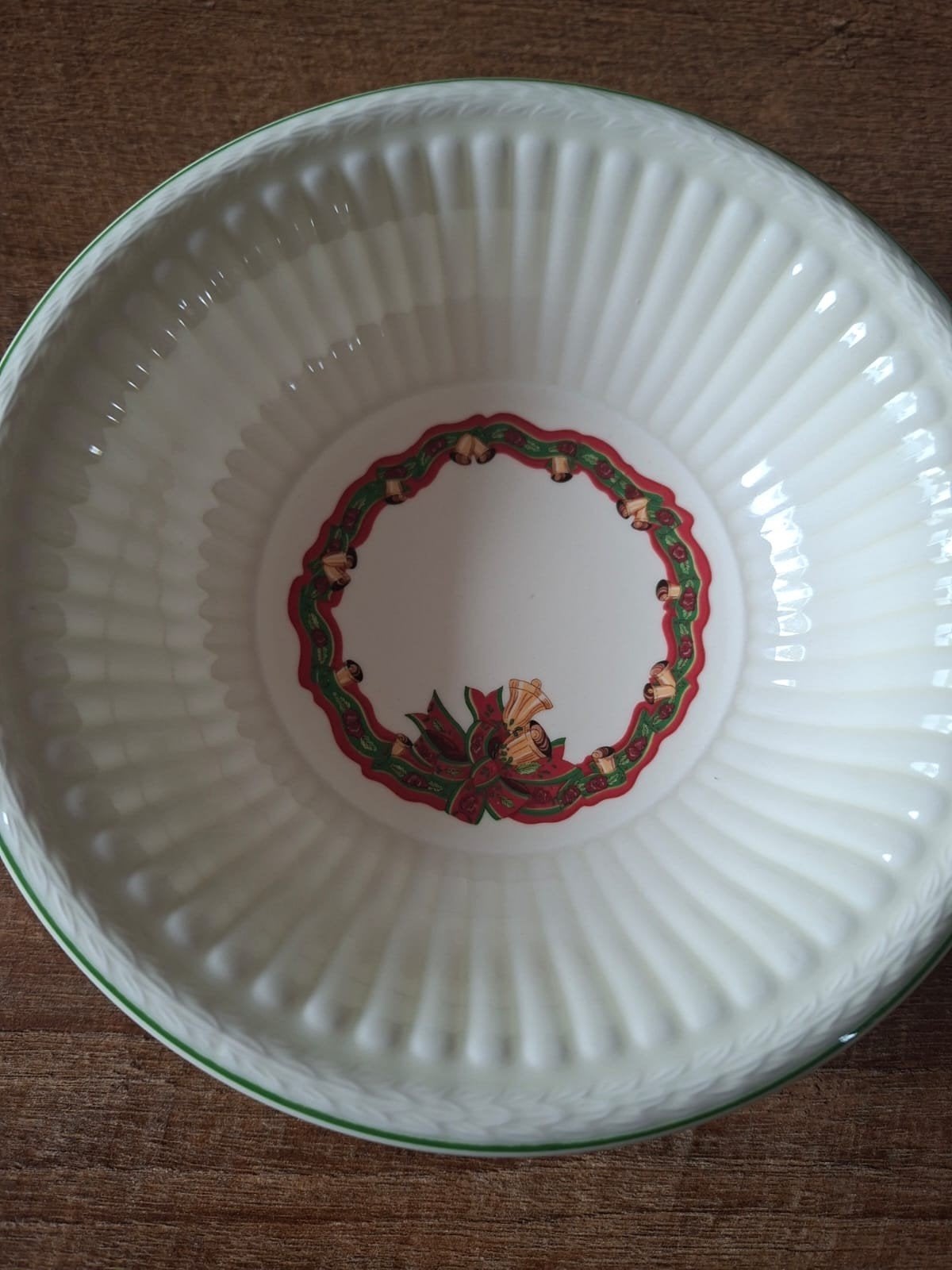 Wedgwood Edme Christmas Time dessertschaaltje 16 cm, Huis en Inrichting, Ophalen of Verzenden, Wedgwood, Porselein, Schaal of Schalen