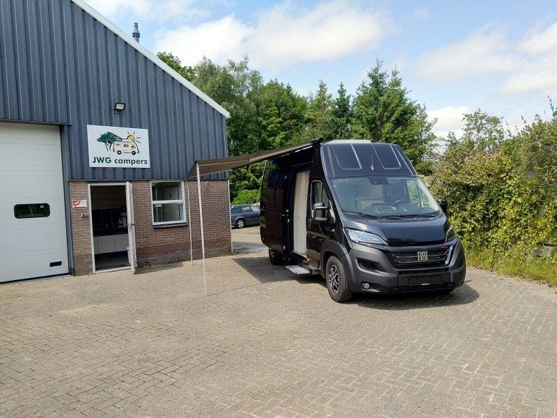 Buscamper naar voorbeeld van Spazio 4 camper van Amora, Chemisch toilet, Buscamper of Camperbus, Ringverwarming, Fiat