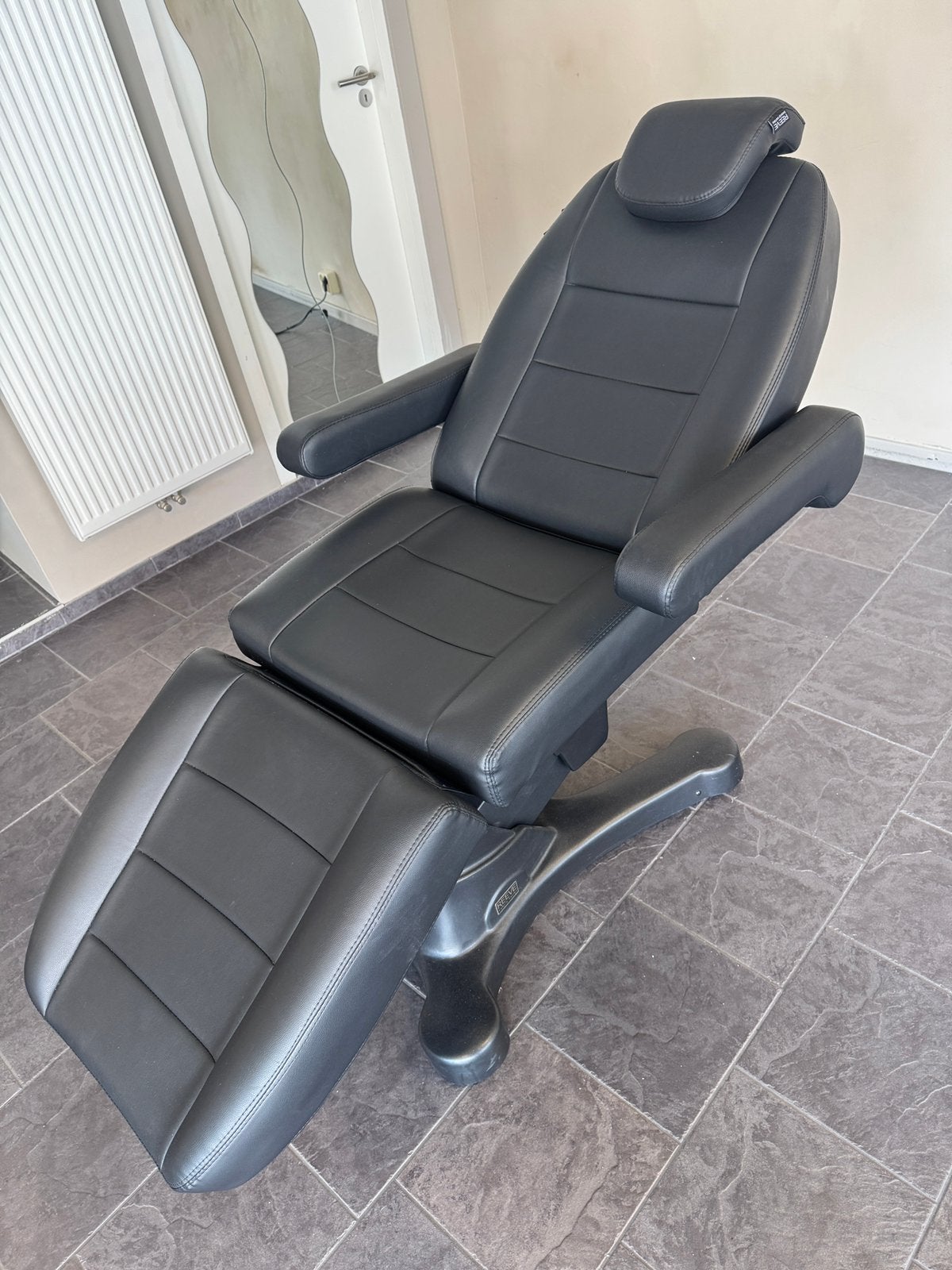 elektrische behandeldstoel zwart, Sport en Fitness, Ophalen, Zo goed als nieuw, Massagetafel