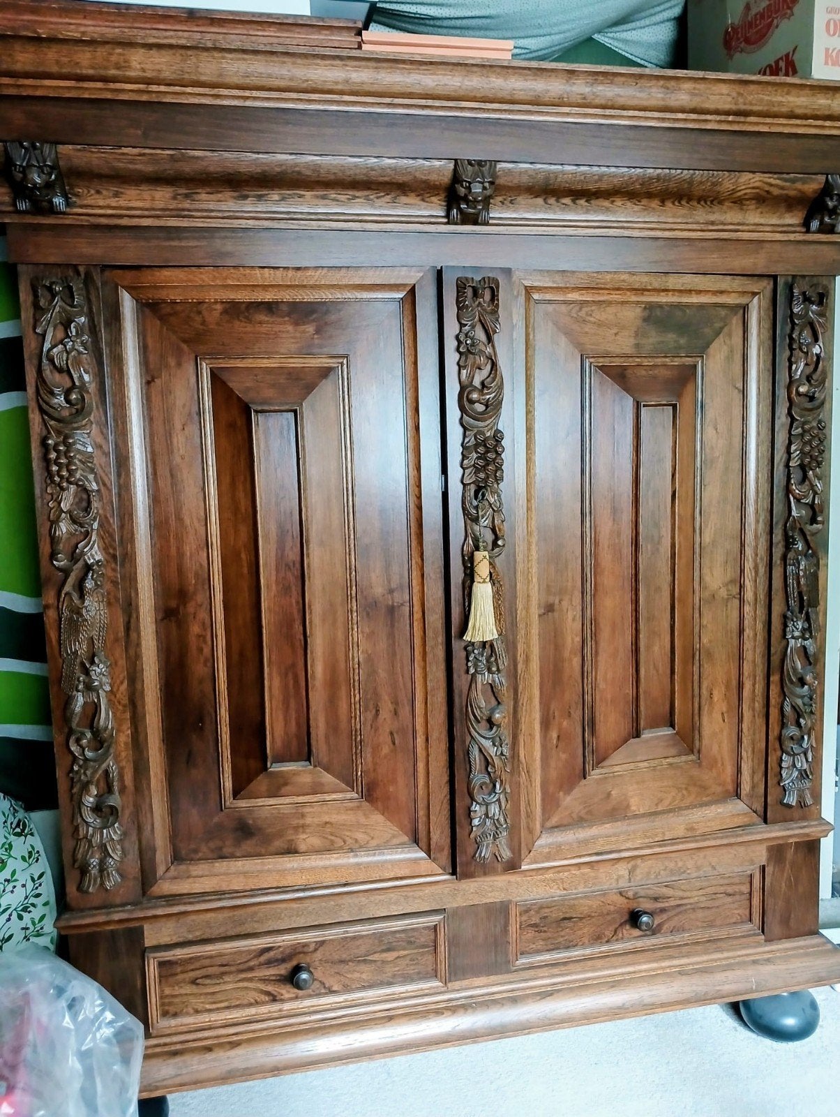 originele groenlose eiken ranken kast, Antiek en Kunst, Ophalen