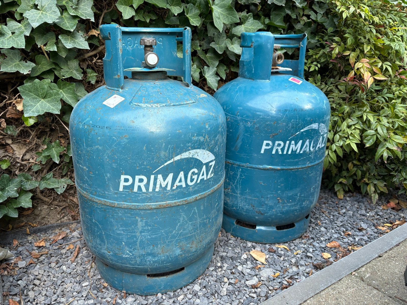 Twee Primagaz propaan gasflessen te koop waarvan één vol, Ophalen, Gebruikt