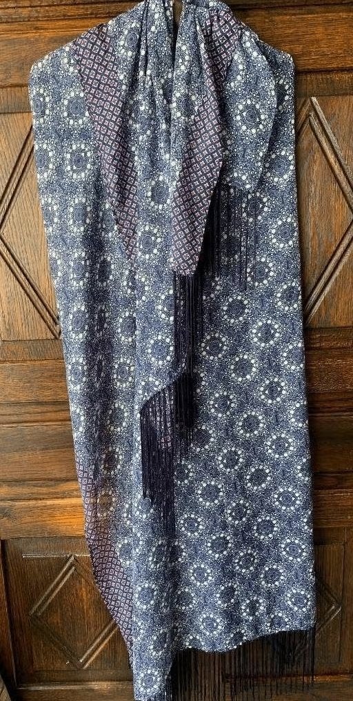 Blauw-witte-roze-rode sjaal, shawl soort cape; Gina Benotti, Ophalen of Verzenden, Zo goed als nieuw, Maat 38/40 (M), Sjaal