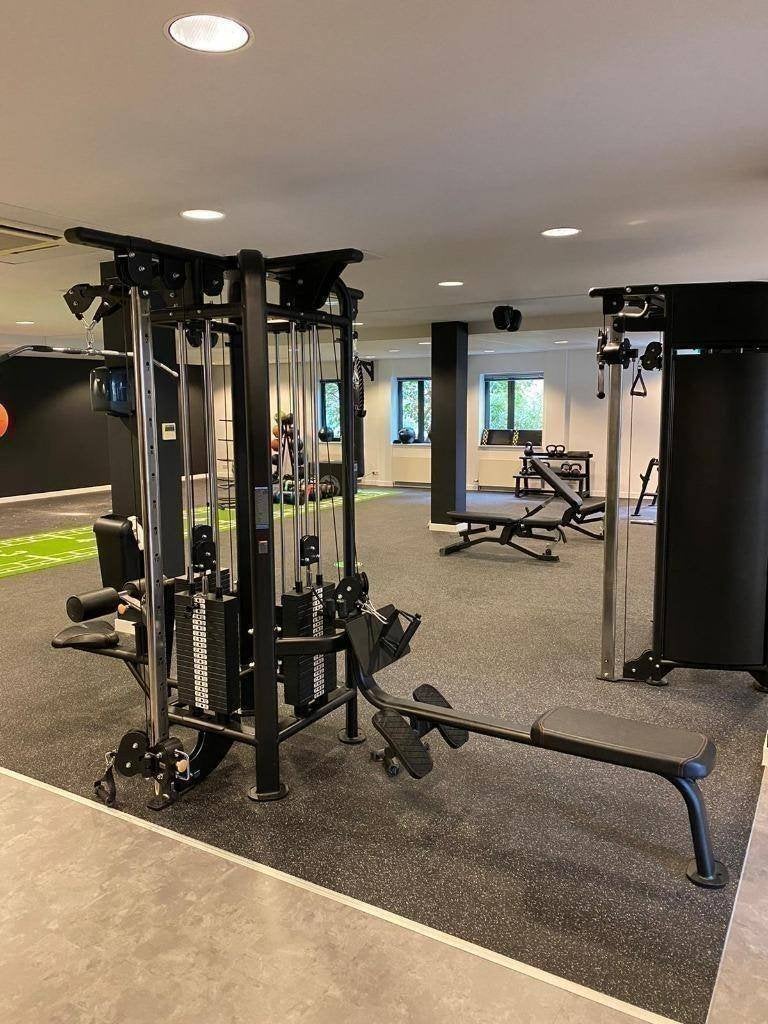 Oemmebi Black / Technogym kracht Multi /4-station Technogym, Ophalen, Zo goed als nieuw, Benen, Overige typen