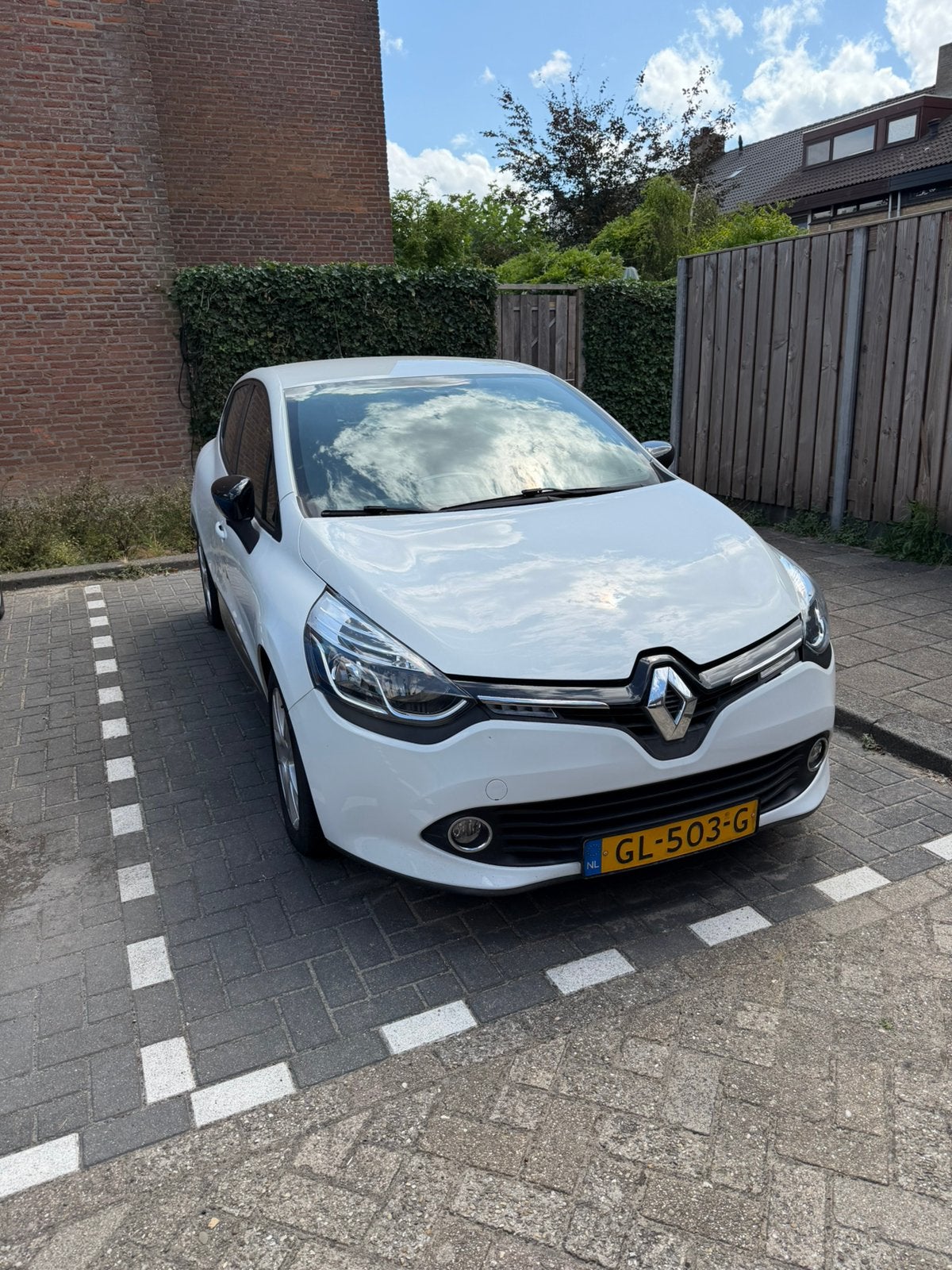 Renault Clio 0.9 TCE 66KW 5-DRS 2015 Wit, Auto's, Voorwielaandrijving, 898 cc, Stof, 40 €/maand