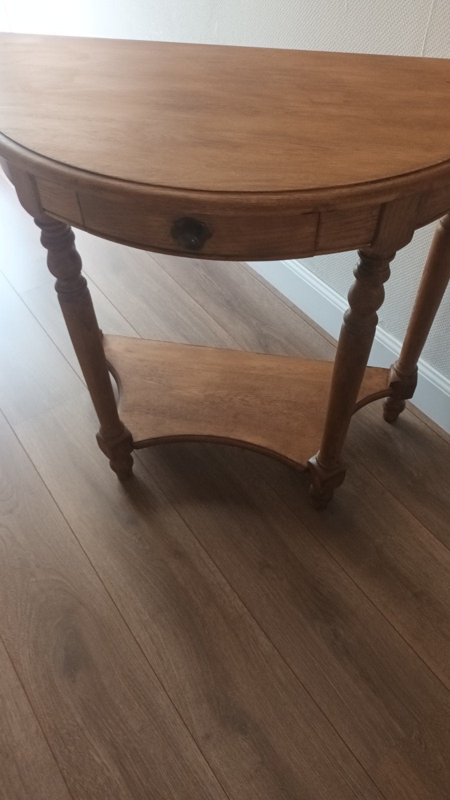 Te koop een mooie houten haltafel/sidetable, Ophalen, 25 tot 50 cm, Rechthoekig