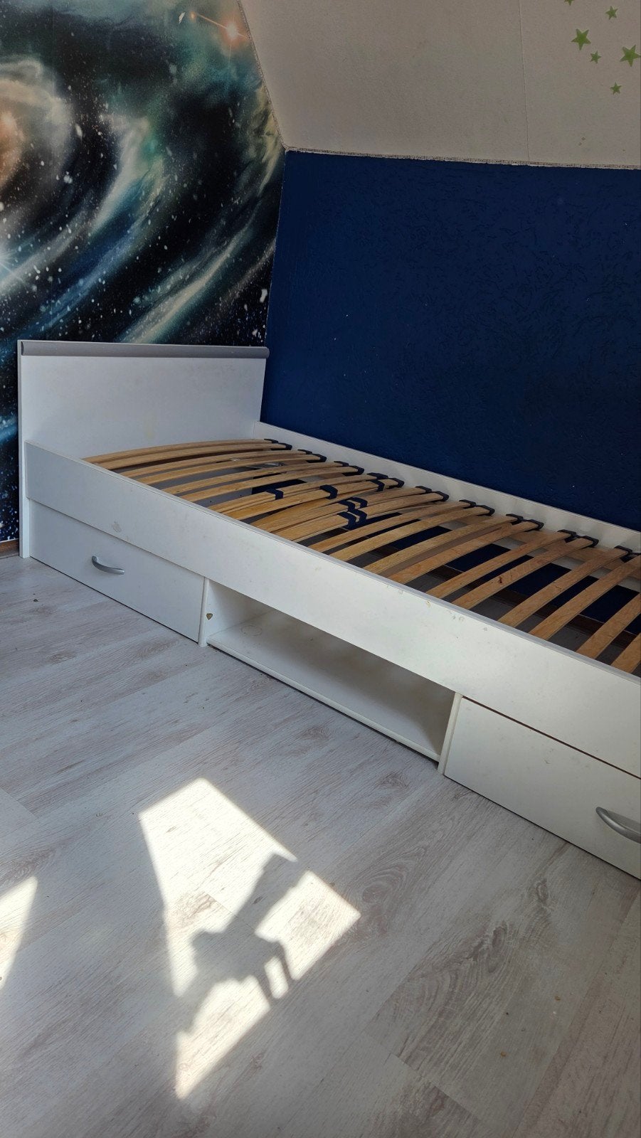 Tienerbed 90x200cm met lattenbodem (2 stuks beschikbaar), Ophalen, Gebruikt, 90 cm, Eenpersoons