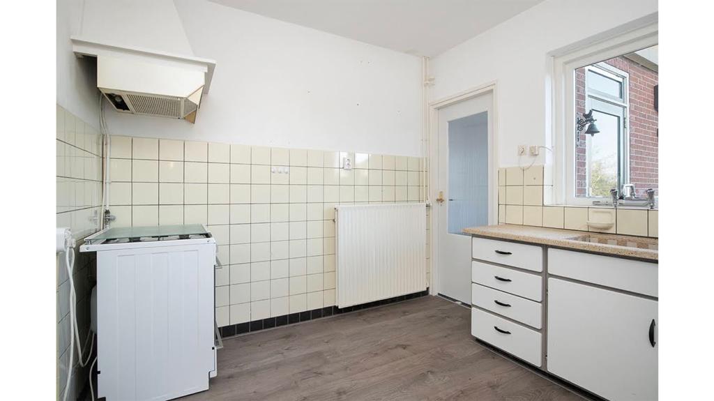 Jaren 70 keuken, Ophalen, Gebruikt, Wit, Graniet of Steen