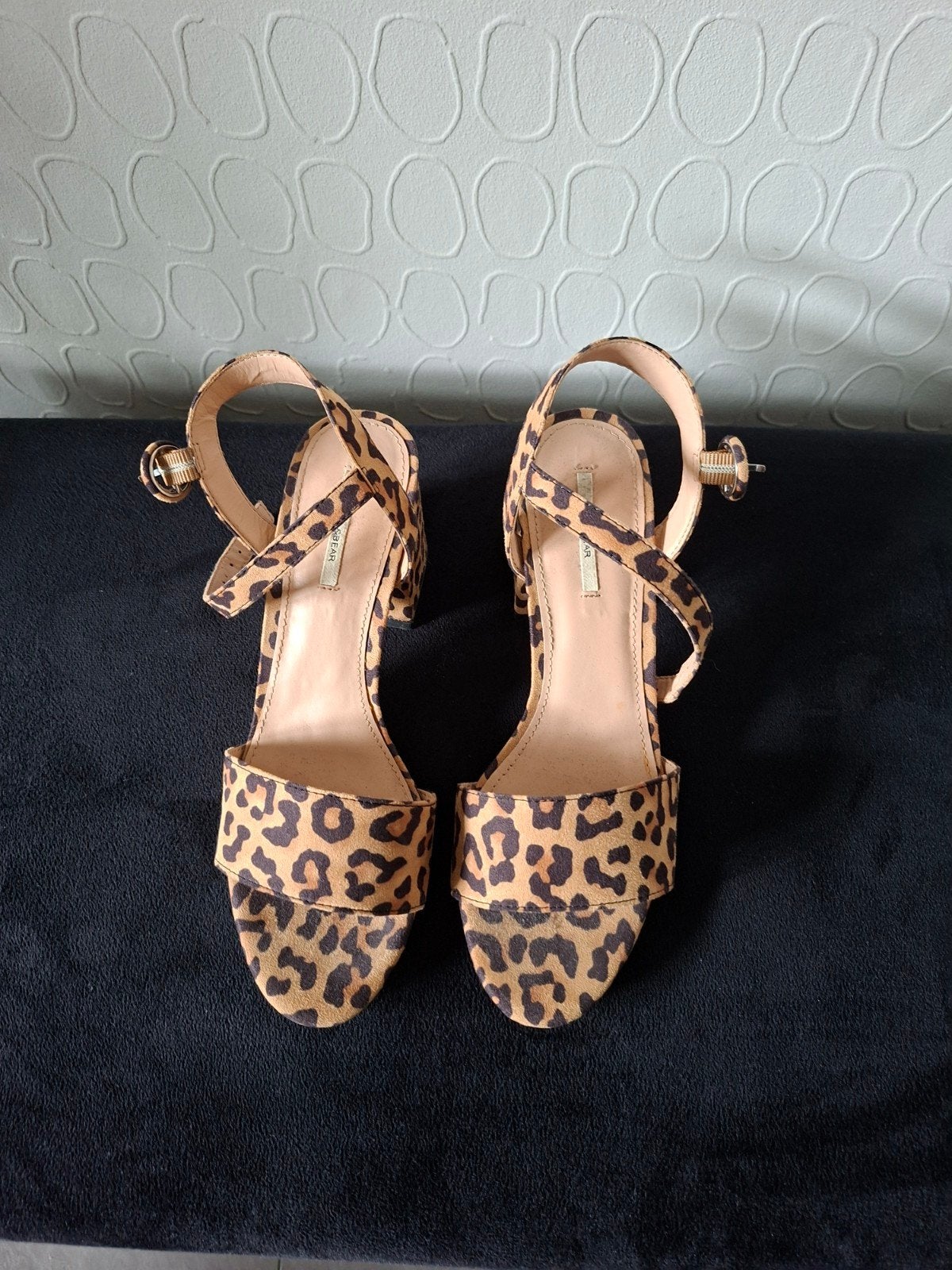 te koop tijgerprint schoenen mt 38, Ophalen of Verzenden, Zo goed als nieuw, Bruin