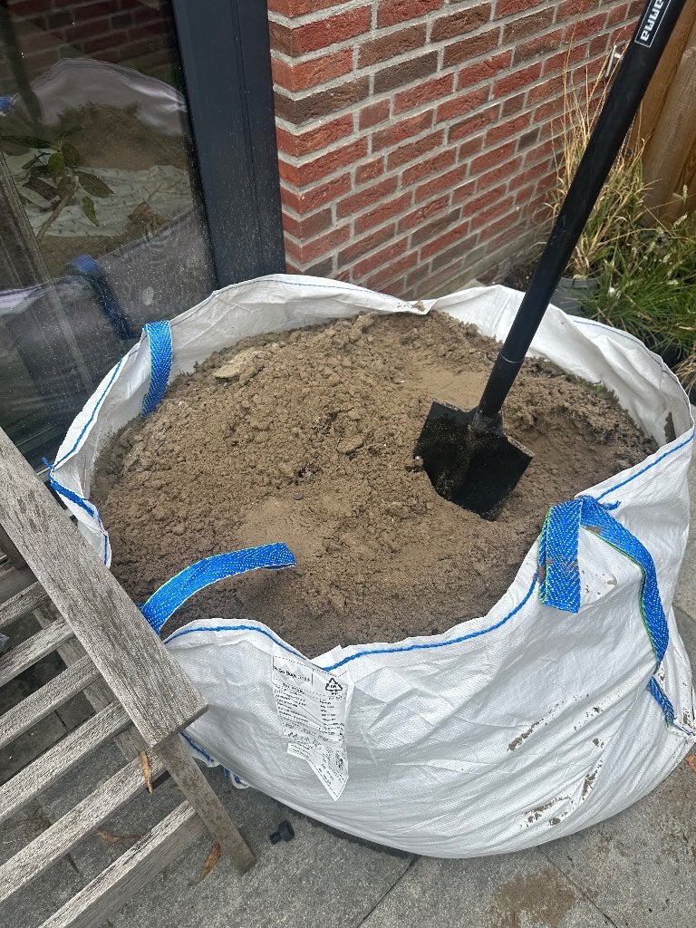 Gratis: 1x big bag ophoogzand, Tuin en Terras, Ophalen, Zo goed als nieuw, Ophoogzand