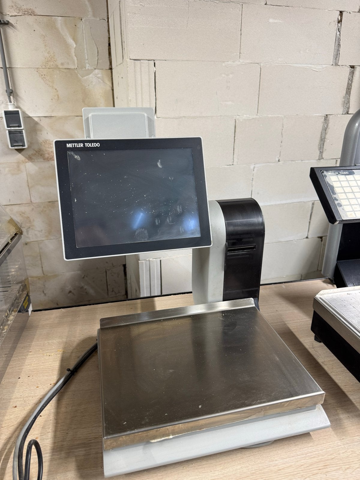 Mettler Toledo weegschaal met touchscreen en printer, Ophalen