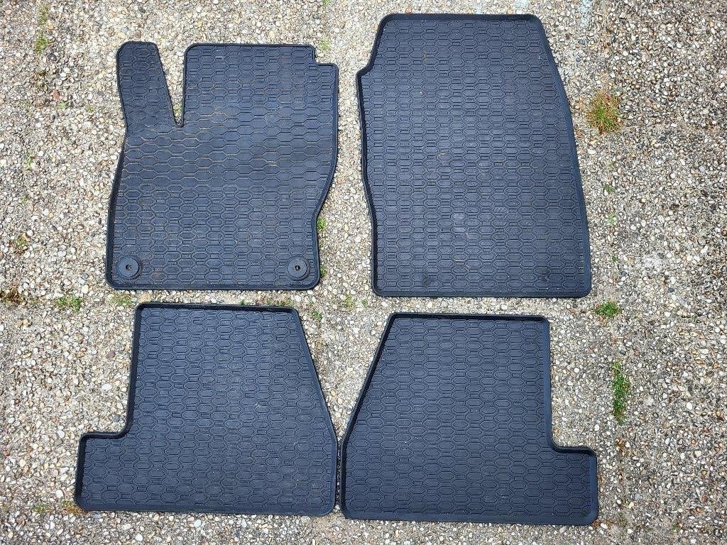 Rubberen automatten Ford Focus 3 - 2011-2018 Geyer en Hosaja, Ophalen, Zo goed als nieuw