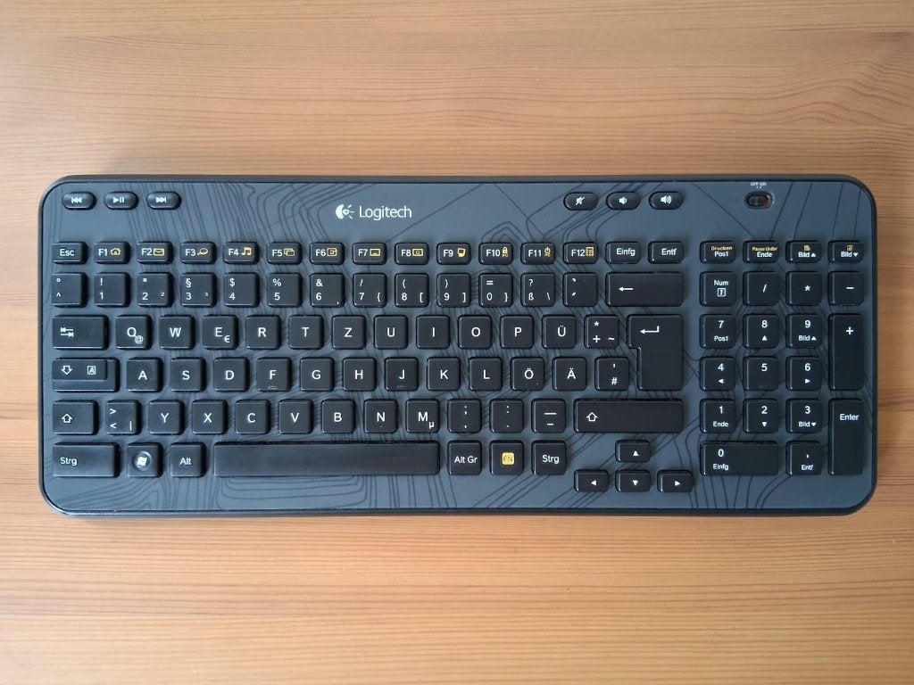 Logitech K360 Bluetooth keyboard with receiver QWERTZ, Computers en Software, Toetsenborden, Gebruikt, Logitech, Ophalen of Verzenden