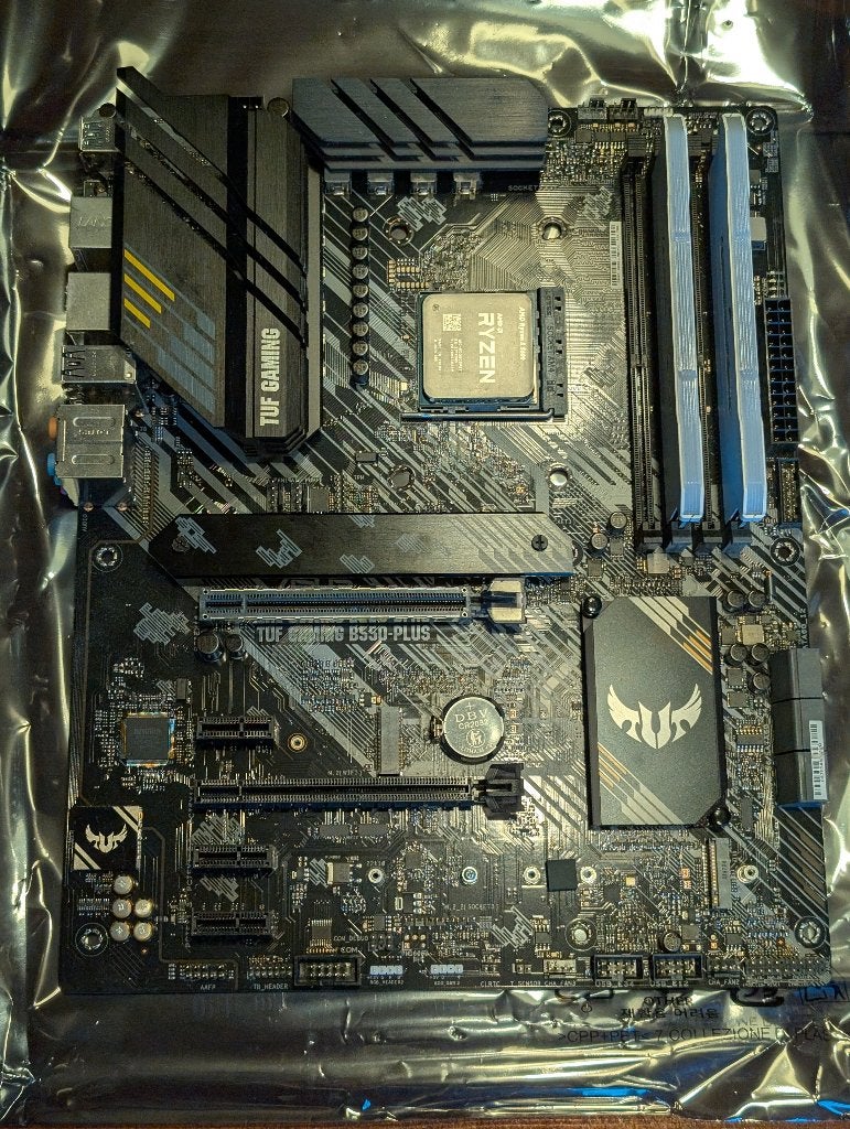 ASUS TUF Gaming B550-PLUS AM4 moederbord, Ophalen, DDR4, Zo goed als nieuw, Socket AM4